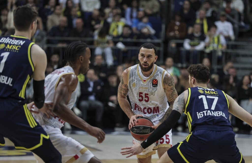 Φενέρμπαχτσε-Μονακό 88-70: Απτόητη συνεχίζει στην κορυφή η ομάδα του Σάρας