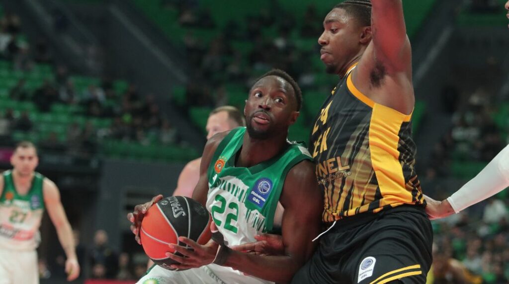 Παναθηναϊκός-ΑΕΚ: Αποδοκιμασίες στο τέλος της 1ης περιόδου – «Ακούστε τον κόσμο», είπε ο Αταμάν