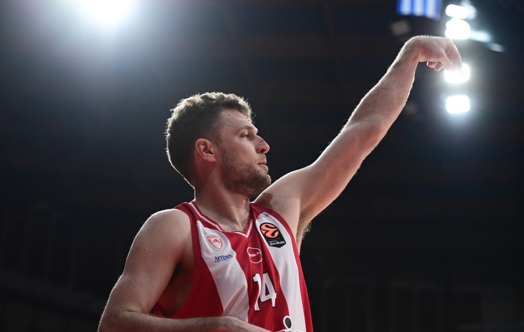 Βεζένκοβ: «Το σημαντικό είναι να κερδίζεις, γιατί τότε είσαι πετυχημένος»