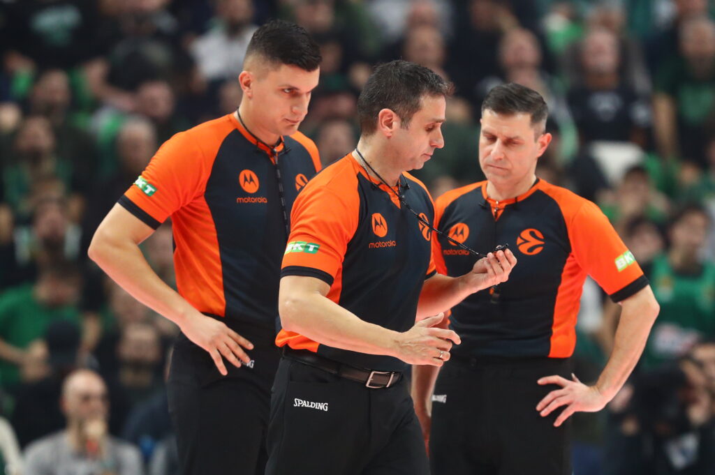 Euroleague: Αυτοί σφυρίζουν το Ολυμπιακός-Παναθηναϊκός AKTOR