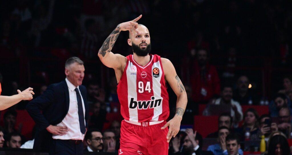 Ολυμπιακός – Φενέρμπαχτσε 104-87: Με απίθανο Φουρνιέ υπέταξε τους Τούρκους!