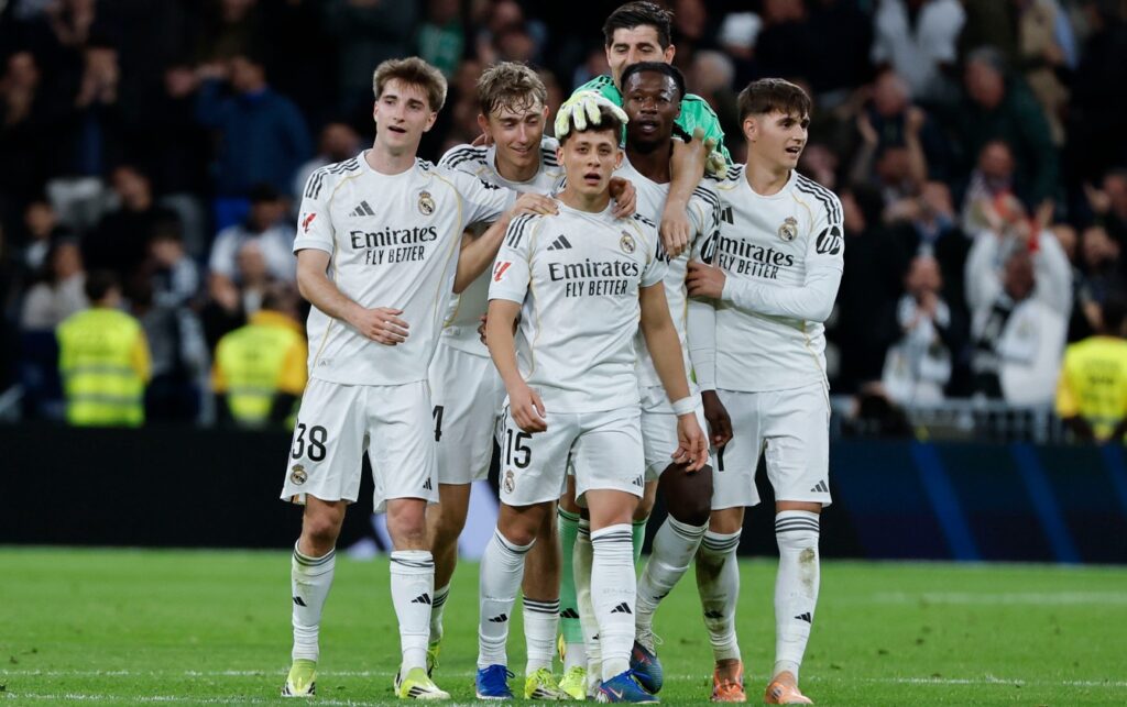 Γκιουλέρ αγόρι μου τι έβαλες; Η απίστευτη γκολάρα του Τούρκου πίσω από τη σέντρα (vid)