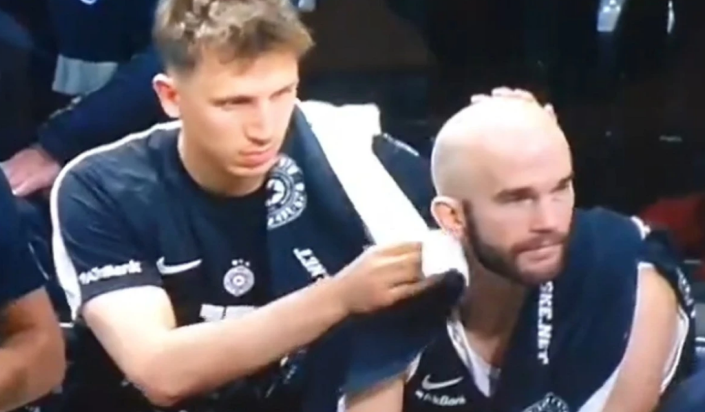 Καλάθης: Συμπαίκτης του σκούπιζε… το κεφάλι στον πάγκο της Παρτίζαν (vid)