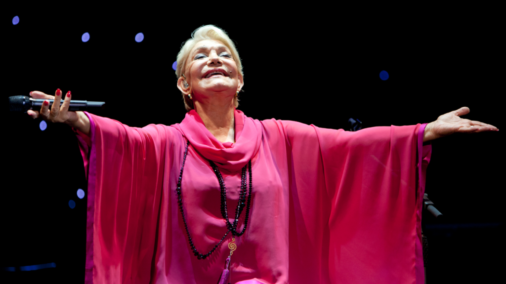 Μαρινέλλα: Ολυμπιακός και Παναθηναϊκός AKTOR αποχαιρέτησαν τη θρυλική μορφή του ελληνικού τραγουδιού