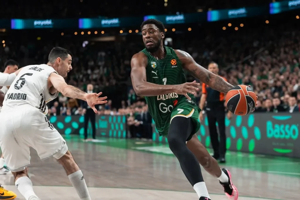 Μόουζες Ράιτ: «Θα πω ό,τι και ο Αταμάν, μισώ τα social media»