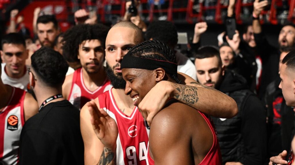 Ολυμπιακός: Οι γροθιές του Μπαρτζώκα και ζντο στην κερκίδα – Η παρακάμερα του ντέρμπι (vid)