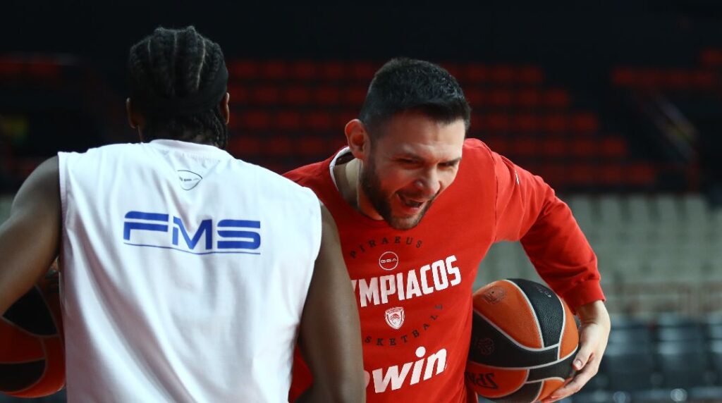 Παπανικολάου: «Δεν υπάρχουν εύκολα ματς, θέλουμε να διατηρηθούμε ψηλά»