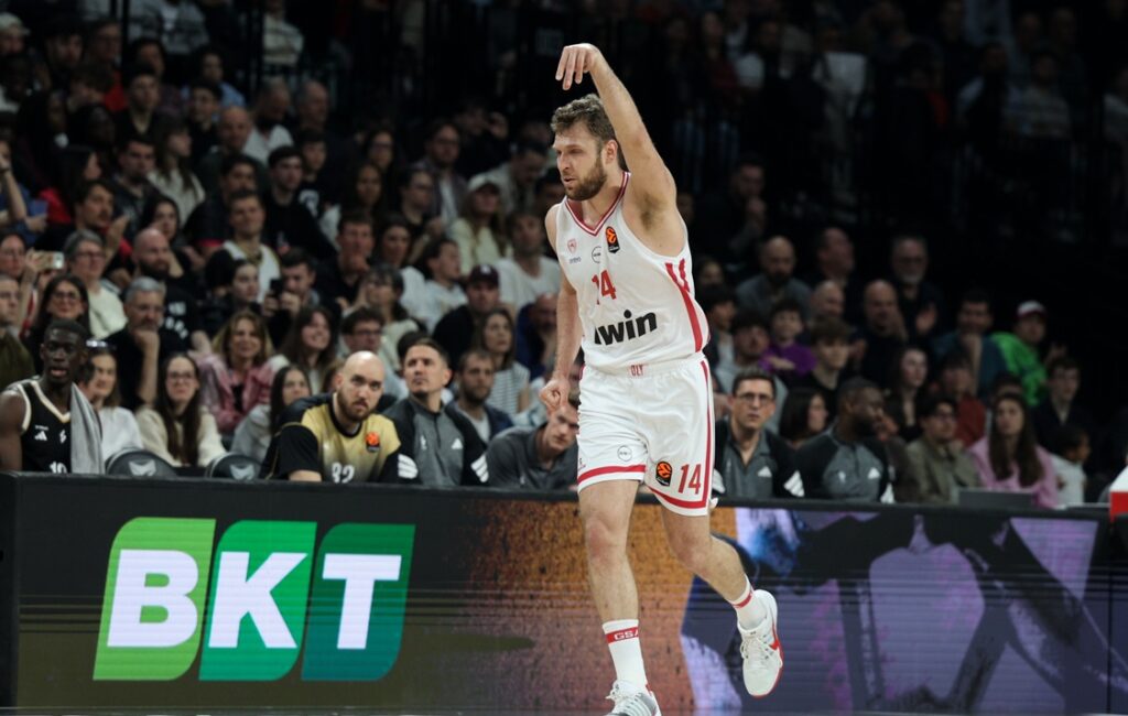 Βεζένκοβ: «Δεν υπάρχουν εύκολα ματς στην EuroLeague