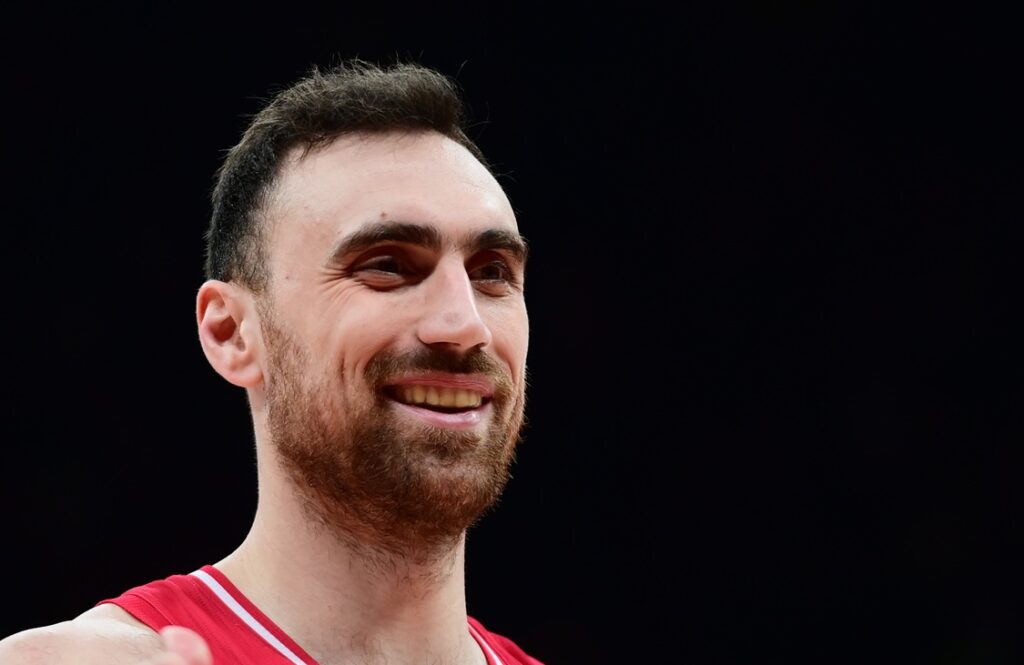 Μιλουτίνοβ: Κορυφαίος ριμπάουντερ της φετινής Euroleague