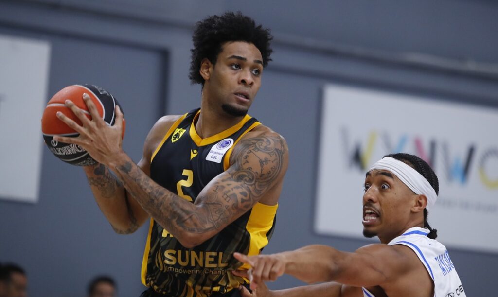 Πανιώνιος-ΑΕΚ 57-71: “Eκτελεστής” Φλιώνης έδωσε την νίκη στην Ένωση