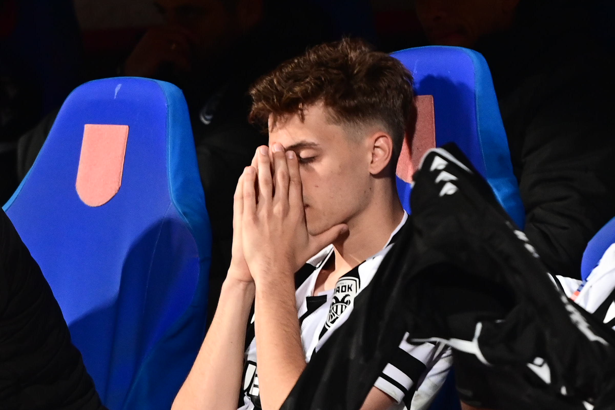 Το απόλυτο κοντράστ συναισθημάτων μεταξύ παικτών του ΠΑΟΚ και του ΟΦΗ