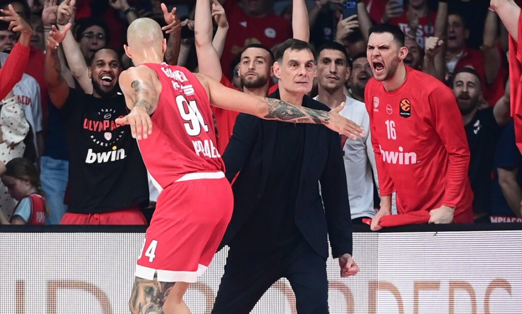 Φουρνιέ: «Παρέτεινα την καριέρα μου για να ζήσω στιγμές σαν τη σημερινή»