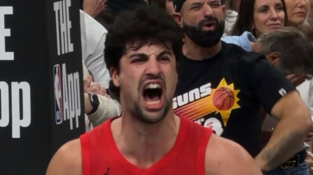 NBA: Στα playoffs το Πόρτλαντ με σούπερ Αβντίγια, συνεχίζει να ελπίζει η Σάρλοτ με  Λαμέλο Μπολ