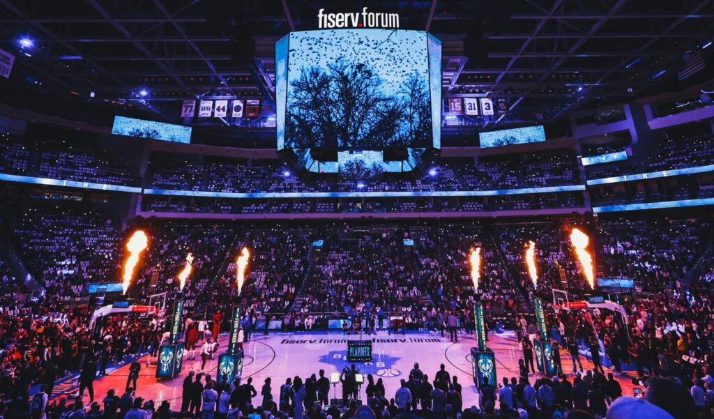 Μιλγουόκι Μπακς: Βρίσκονται σε διαπραγματεύσεις με τον Τέιλορ Τζένκινς για τη θέση του προπονητή