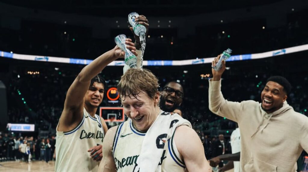 NBA: Νίκη χωρίς Γιάννη για τους Μπακς – Βραδιά με πολλά ρεκόρ τα ξημερώματα