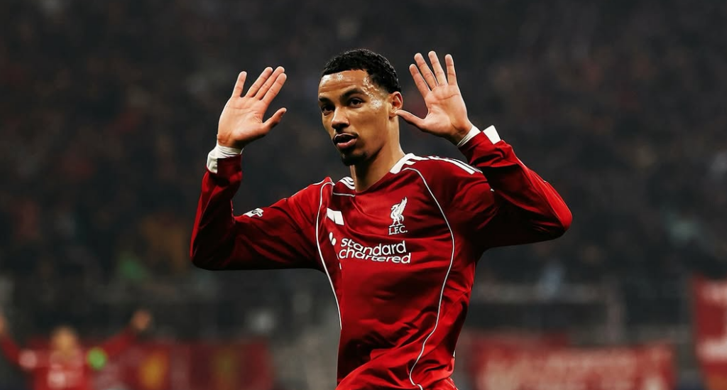 Λίβερπουλ: Ο Εκιτικέ αποχώρησε με φορείο από το ματς με την Παρί Σεν Ζερμέν