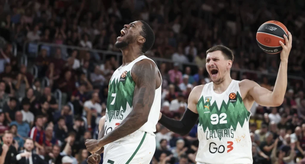 Απίστευτα πράγματα από το Μόουζες Ράιτ: Double double σε 10 μόλις λεπτά!