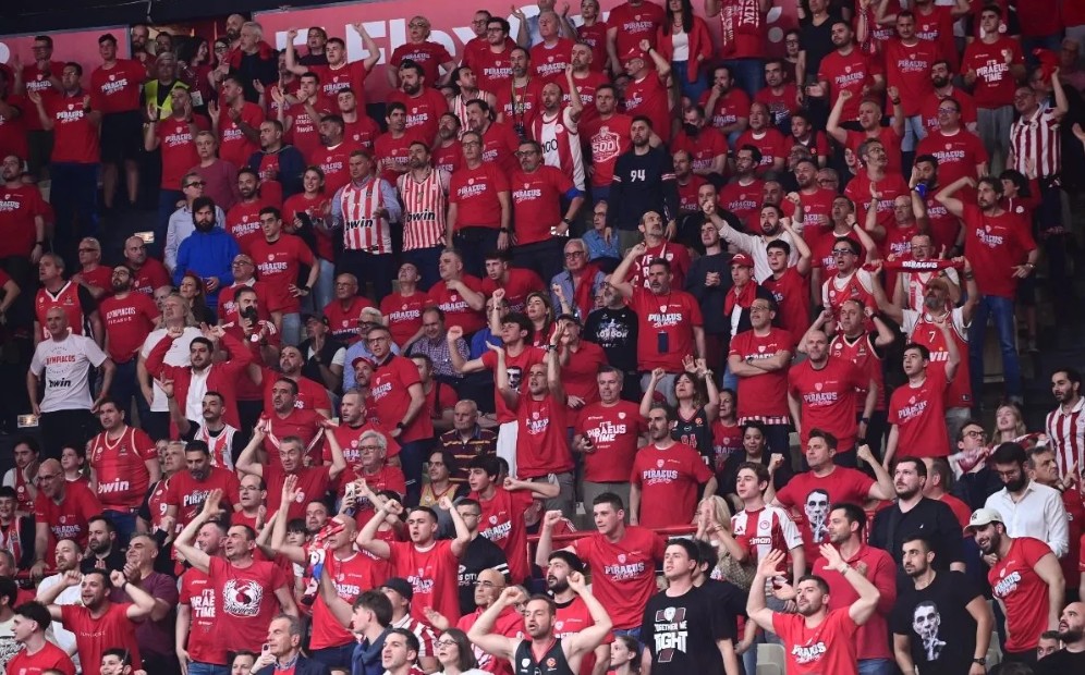 Το μήνυμα του Ολυμπιακού στον κόσμο του: «Ντυνόμαστε όλοι στα κόκκινα»
