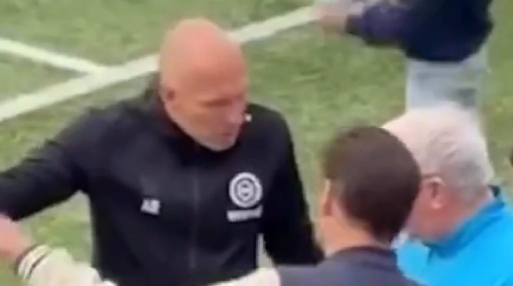 Ρόμπεν: Έσπρωξε πατέρα παιδιού εν ώρα αγώνα στην Ολλανδία και ξεσήκωσε θύελλα αντιδράσεων