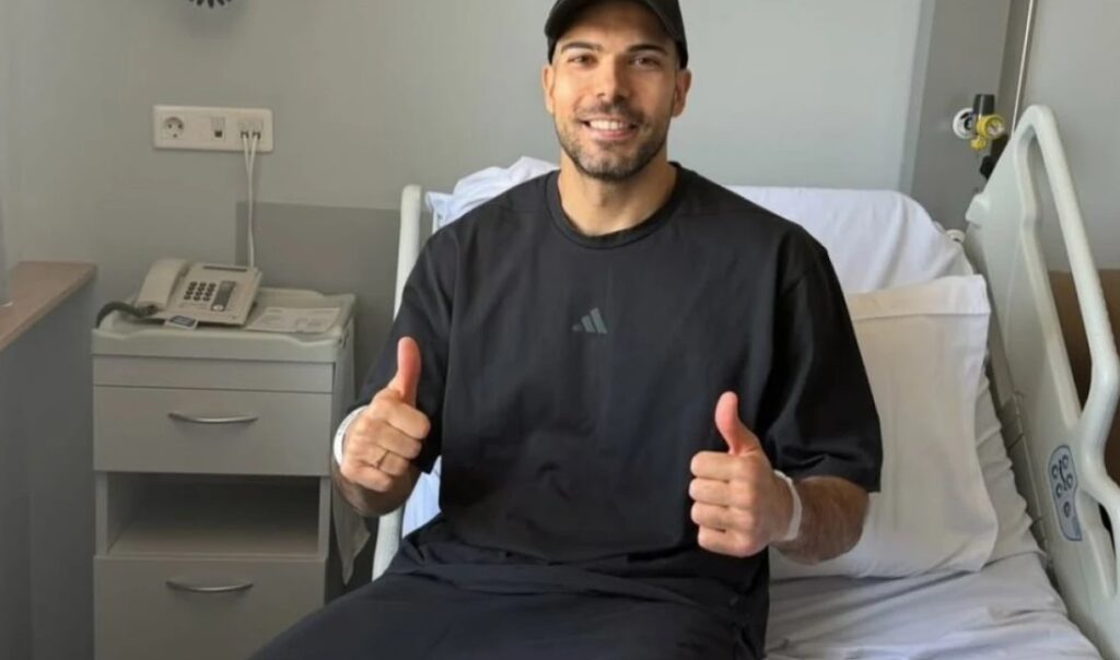 Το πρώτο μήνυμα του Σλούκα μετά το χειρουργείο: «Θα γυρίσω σύντομα»