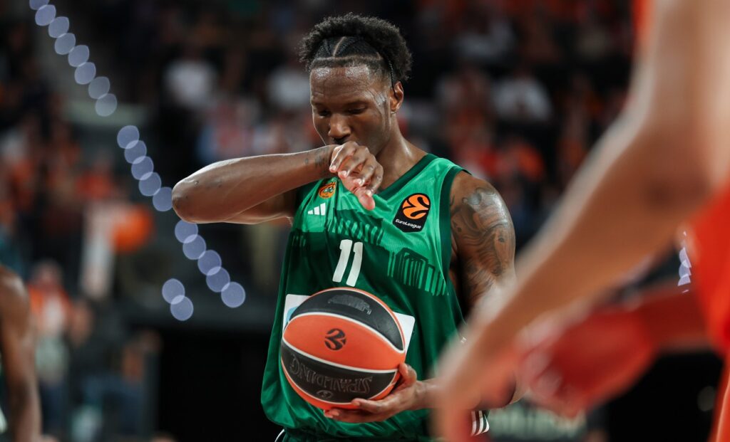 Βαλένθια – Παναθηναϊκός 105-107 (95-95 κ.δ.): «Πράσινο» το θρίλερ με ασύλληπτο buzzer beater του Ντέιβις!