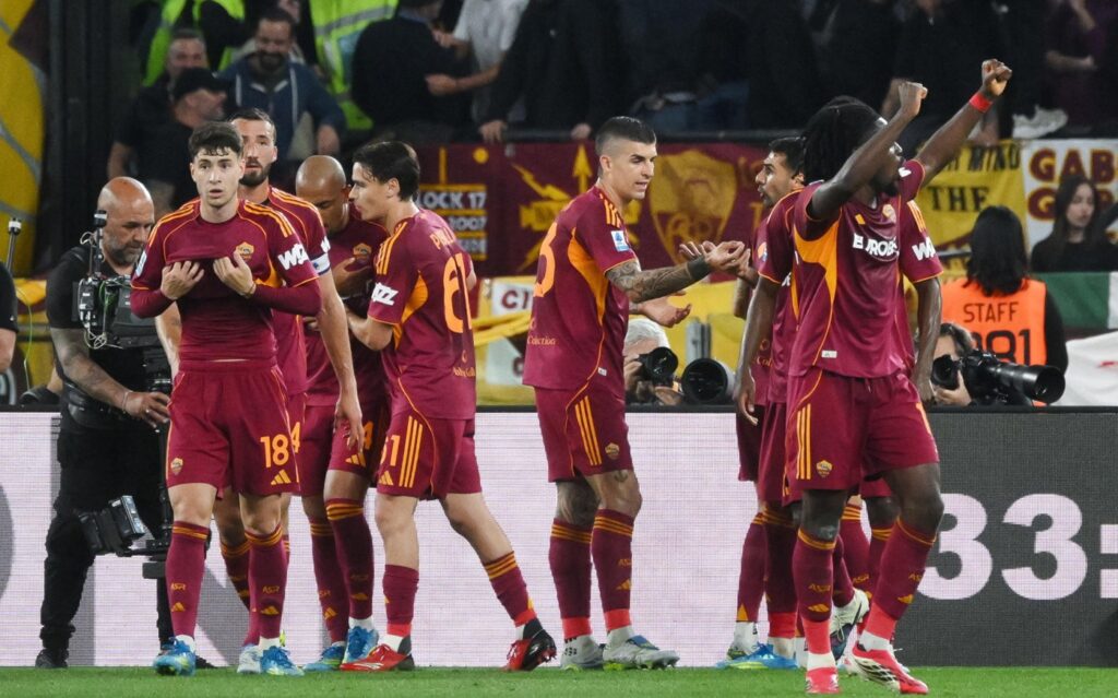 Ρόμα – Φιορεντίνα 4-0: Σαρωτικοί «τζιαλορόσι» ονειρεύονται Champions League
